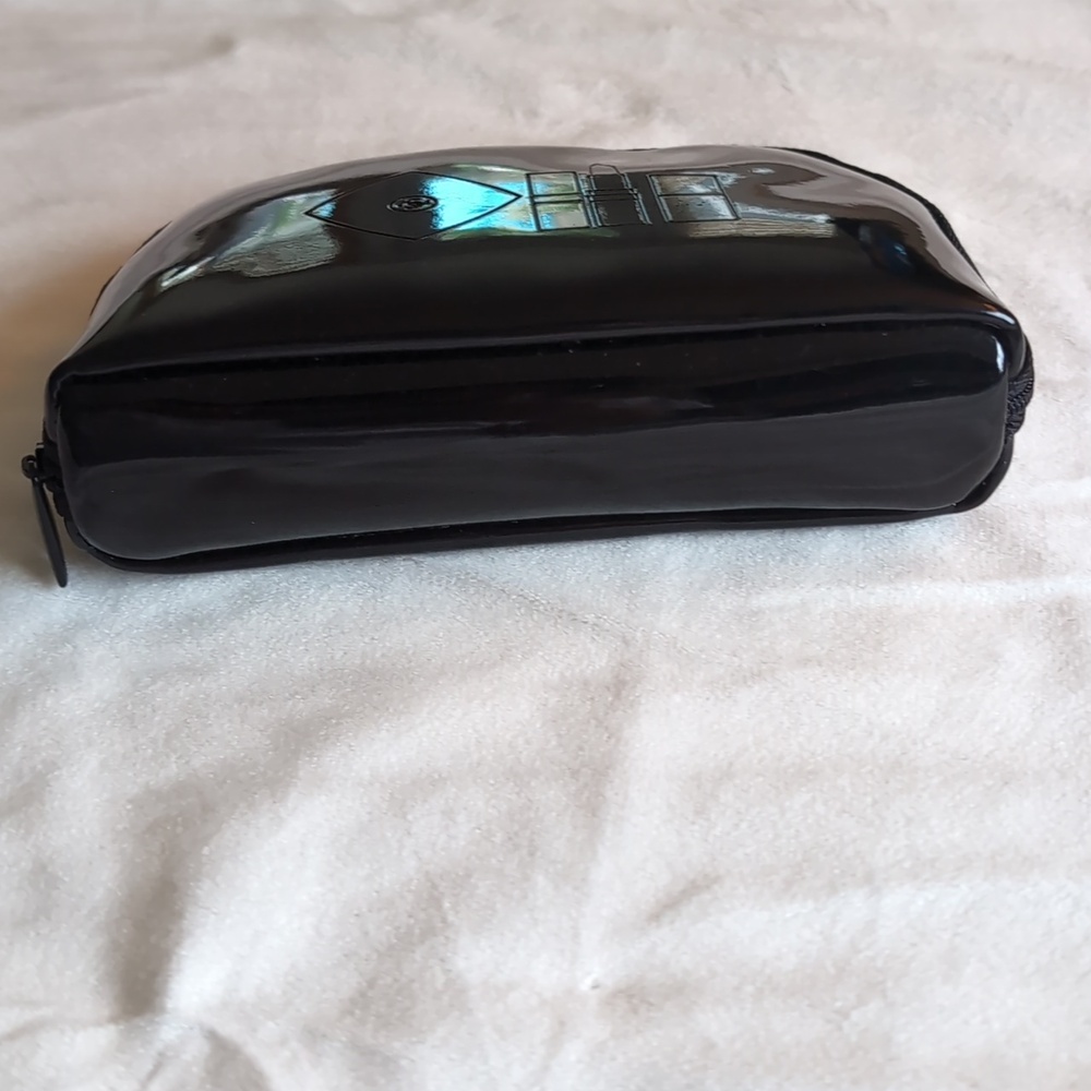 CHANEL Maquillage 2011 Vintage Cosmetic Bag Black Faux Patent Leather - Picture 3 of 6